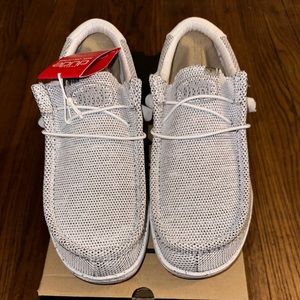 Hey Dude Wally Sox Shoes for Men, Size 8- White